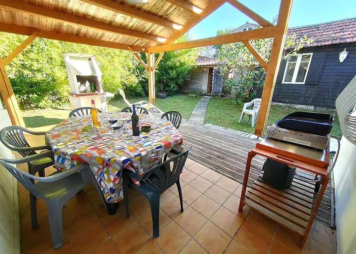 Charmante A Petit-piquey Avec Jardin Et Wifi, Proche Commodites - Fr-1-736-49 Willa